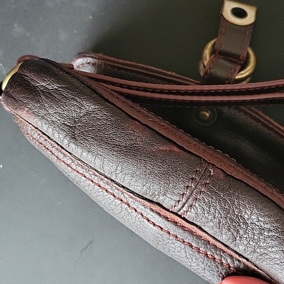 MARC BY MARC JACOBS LEATHER WRISTLET - Picture 7 of 12